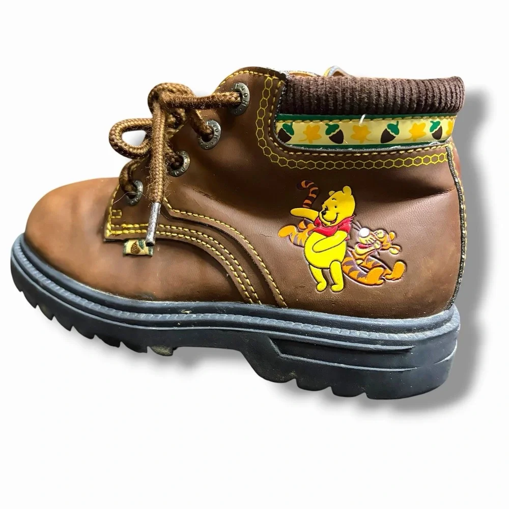 vintage Winnie The Pooh And Tiger child's Boots Size 10 Skid Proof Disney Y2k